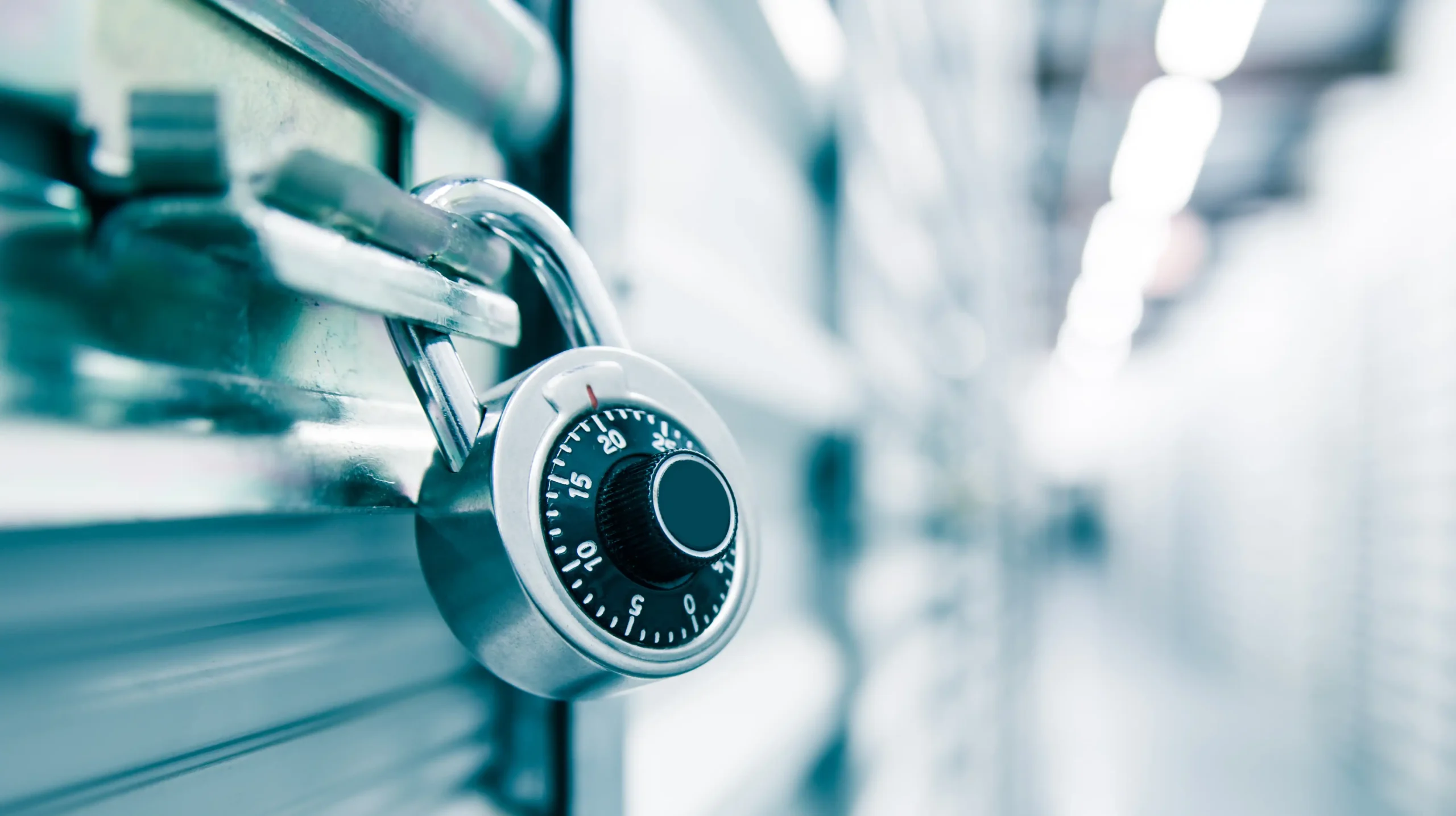 close up lock